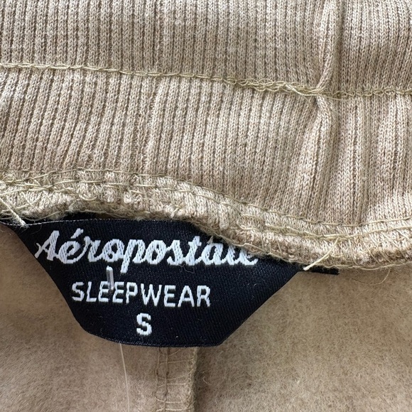 Aeropostale, Terry cloth short size small - Picture 6 of 7